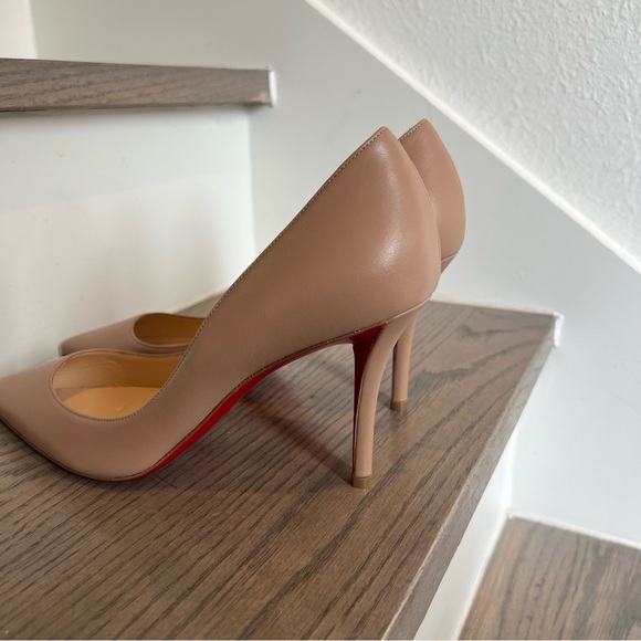 NWOB Christian Louboutin Apostrophy Pointy Toe Pump in Beige, Size 39 / 9 - Picture 5 of 8
